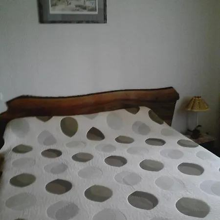 Chambres Et Table D'hotes Ferme Les Cigognes *