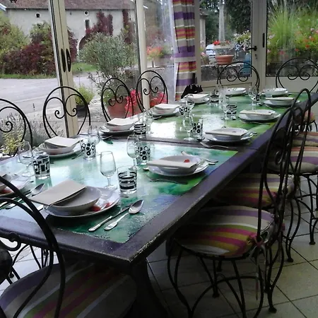 Bed & Breakfast Chambres Et Table D'hotes Ferme Les Cigognes *