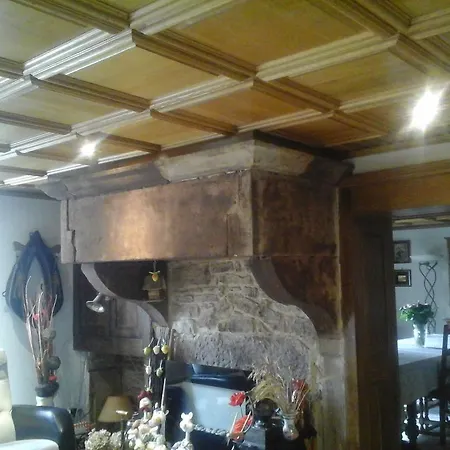 Chambres Et Table D'hotes Ferme Les Cigognes *