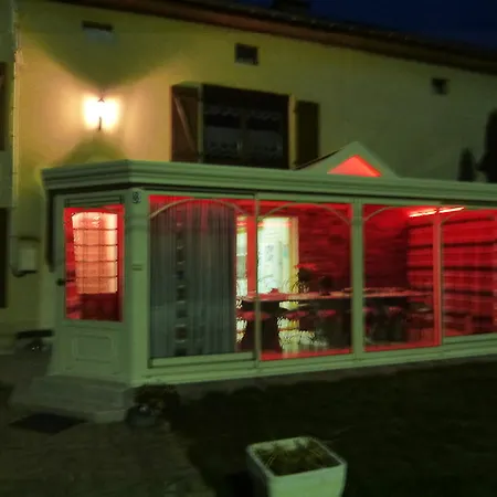 Chambres Et Table D'hotes Ferme Les Cigognes Legeville et Bonfays