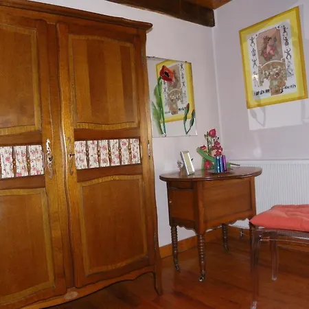 Chambres Et Table D'hotes Ferme Les Cigognes *
