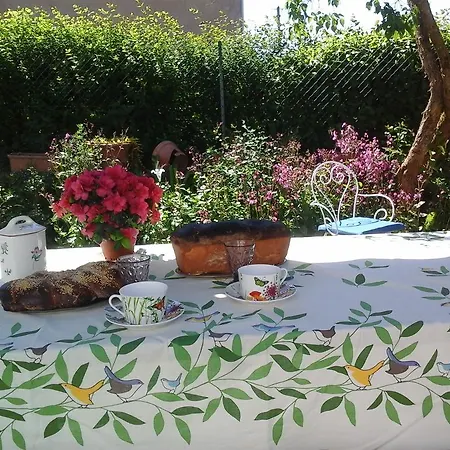 Chambres Et Table D'hotes Ferme Les Cigognes Legeville et Bonfays